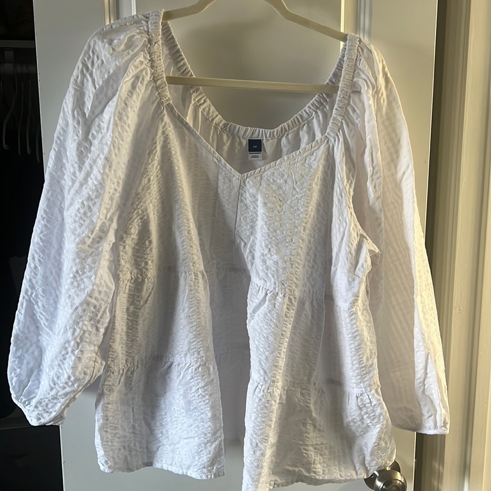 CUTE WHITE BLOUSE